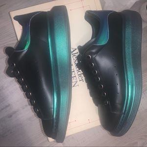 Includes: Alexander McQueen Shoe bags and White Alexander McQueen laces.